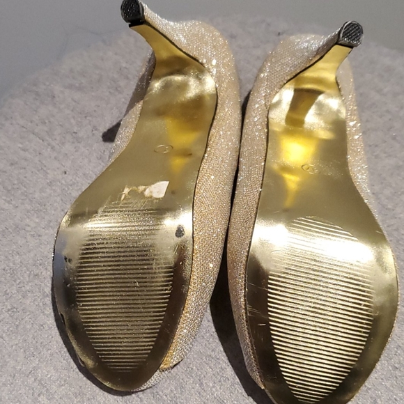 MICHALE & BOURDEUX Gold glitter peep toe pumps👠 - Picture 4 of 4
